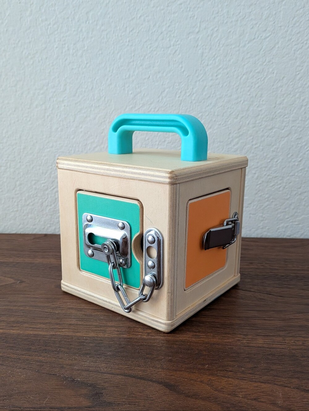 Lovevery The Lockbox Wooden Montessori Toy Latches The Realist Play Kit - Picture 2 of 9